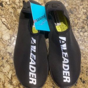 ALEADER Women's Black Water Shoe
